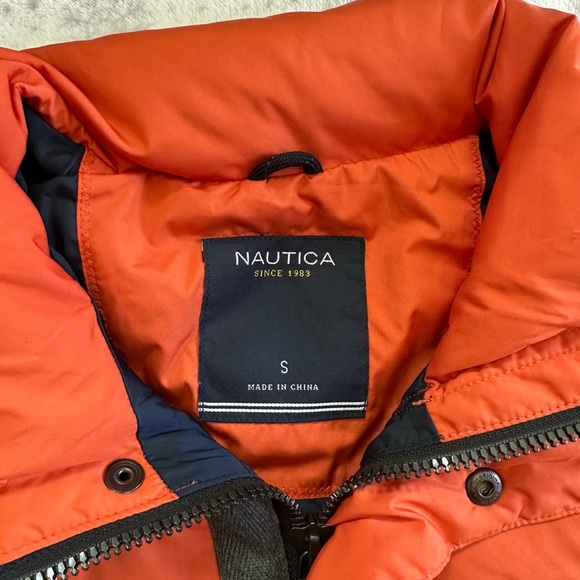 Nautica Men's Orange Puffer Vest size small - Picture 4 of 6